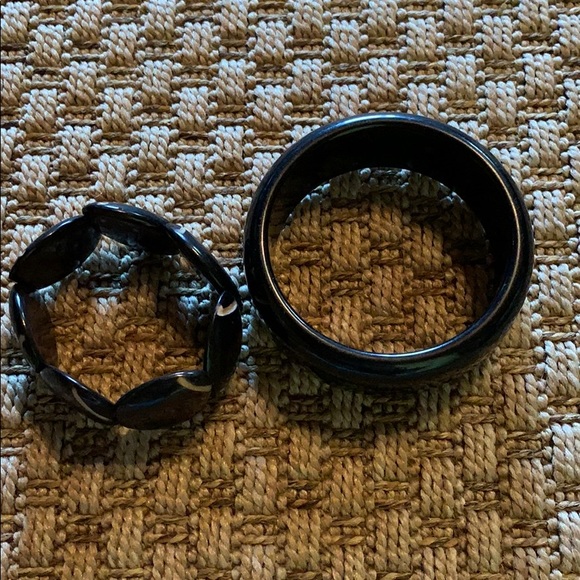 2 stacking bracelets - Picture 2 of 3